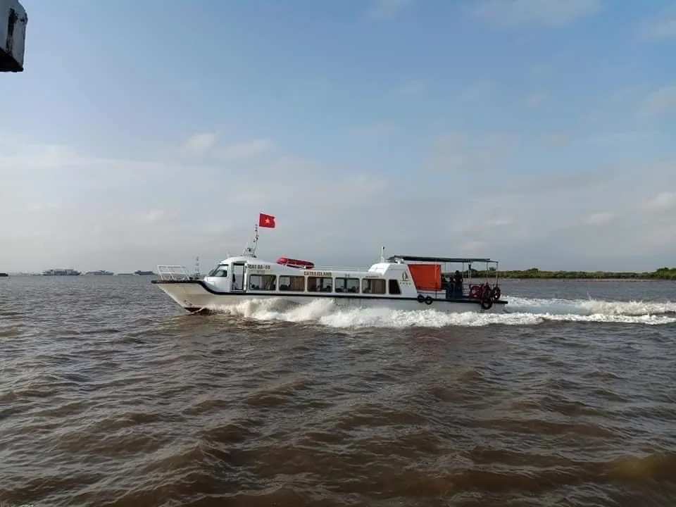 An tâm di chuyển cùng Anh Huy Đất Cảng với lộ trình trung chuyển với tàu cao tốc, không lo tắc phà